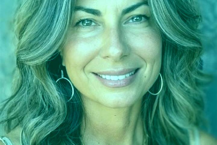 Sienna, 34, a brunette grey-eyed european companion based in Guindapunan. Offering 69, Prostate Massage, Erotic Massage. Available for incall and outcall, da...