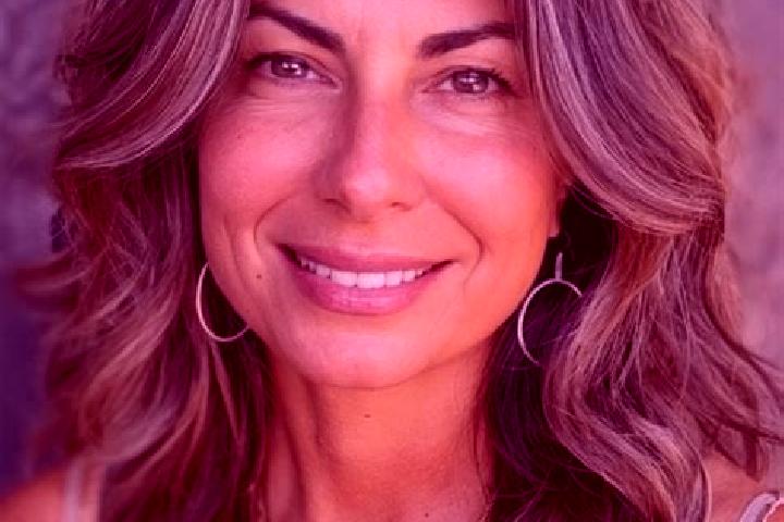 Sienna, 34, a brunette grey-eyed latina companion based in Mahabalipuram. Offering 69, Overnight, A-Level, Travel Companion, OWO. Available for incall and ou...
