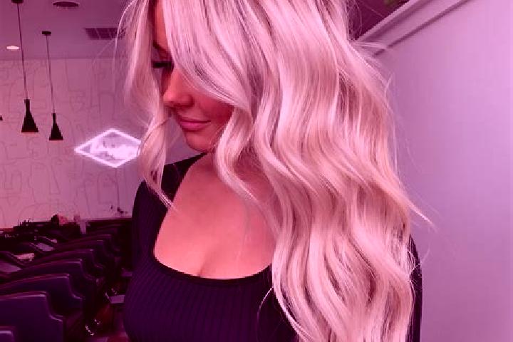 Sienna, 34, a platinum blonde amber-eyed mixed companion based in Puli. Offering Massage, Overnight, Domination. Available for incall and outcall, day and ev...