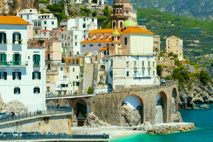 Sienna, 34 — Escort in Chiusaforte, Italy
