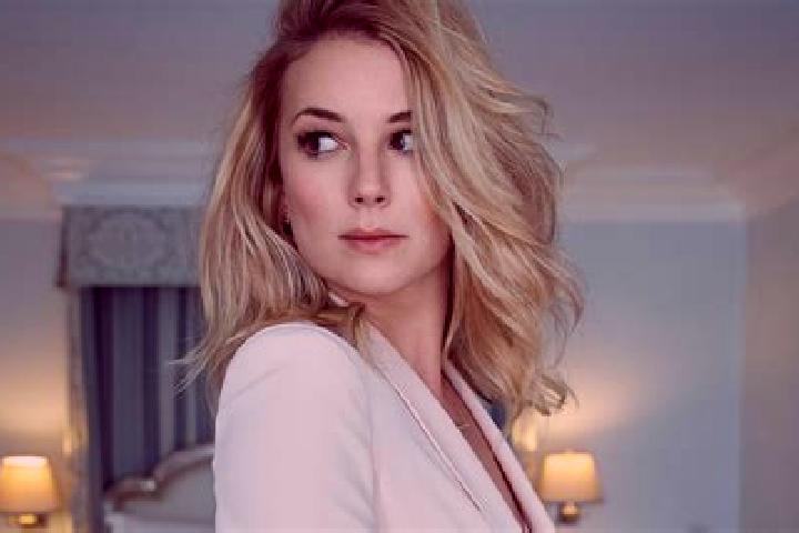 Sienna, 34 — Escort in Doren, Austria