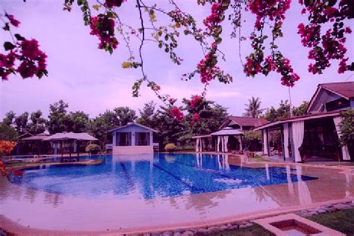 Sienna, 34 — Escort in Santa Teresita, Philippines