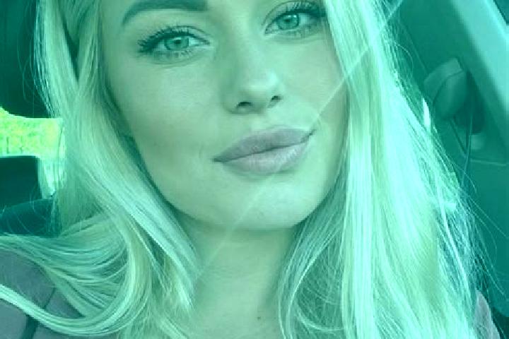 Sienna, 35, a blonde hazel-eyed caucasian companion based in Tomay Kichwa. Offering A-Level, Massage, OWO. Available for incall and outcall, overnight bookin...