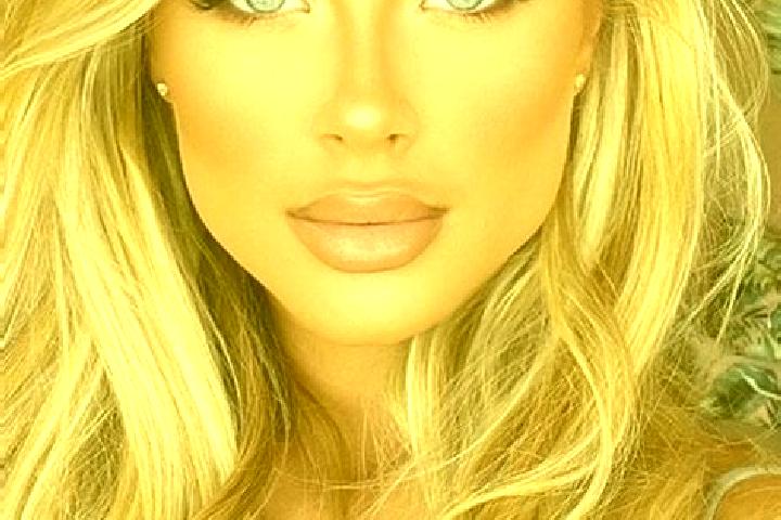 Sienna, 35, a blonde hazel-eyed latina companion based in Hindeloopen. Offering Domination, Massage, Roleplay, A-Level. Available for incall and outcall, ove...