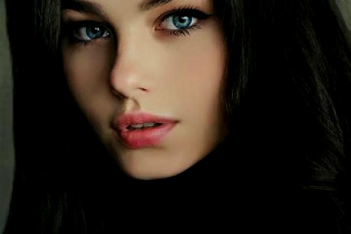 Sienna, 35, a brunette amber-eyed slavic companion based in Negrondes. Offering Deep French Kissing, Erotic Massage, A-Level, Girlfriend Experience. Availabl...