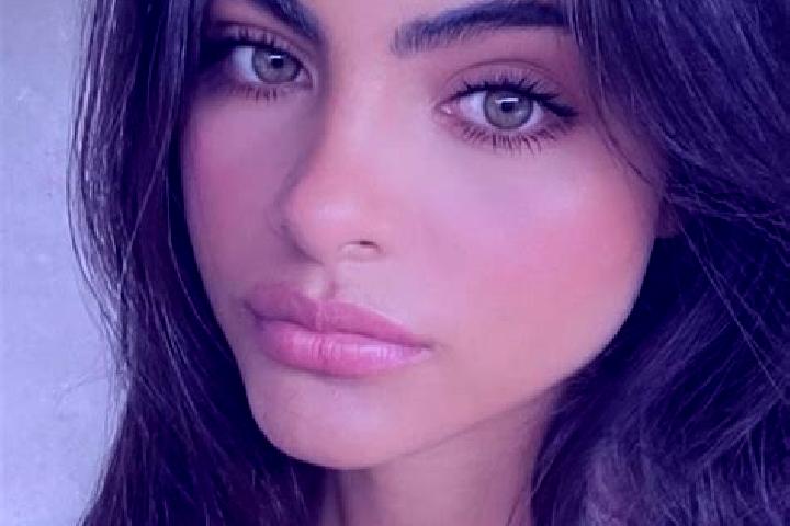 Sienna, 35, a brunette green-eyed caucasian companion based in Lupiana. Offering Prostate Massage, Girlfriend Experience, Erotic Massage, CIM. Available for ...