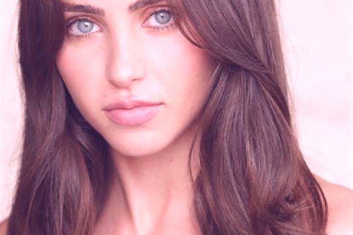 Sienna, 35, a brunette hazel-eyed european companion based in Abondant. Offering Couples, Massage, Striptease. Available for incall and outcall, day and even...
