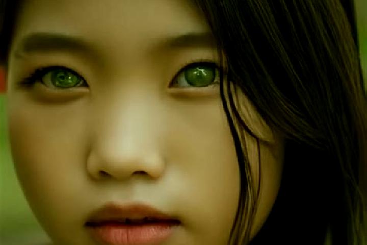 Sienna, 35, a dark blonde green-eyed asian companion based in Linselles. Offering GFE, 69, Tantra. Available for incall and outcall, day and evening dates.