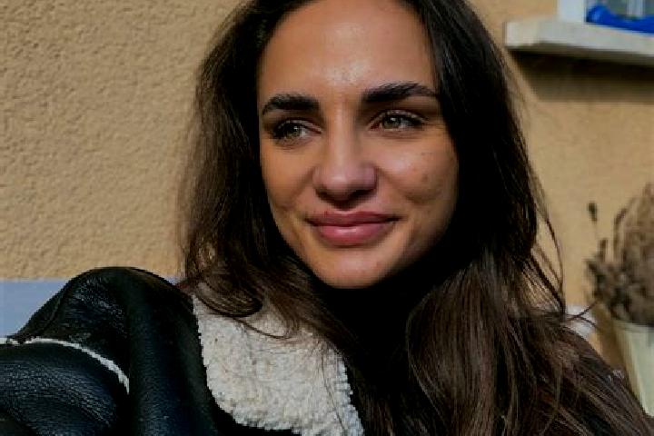 Sienna, 35 — Escort in Felsolajos, Hungary