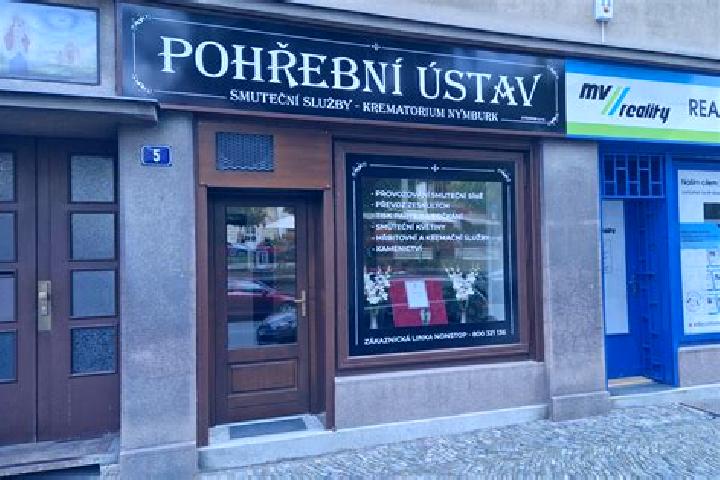 Sienna, 35 — Escort in Kostelec nad Labem, Czech Republic