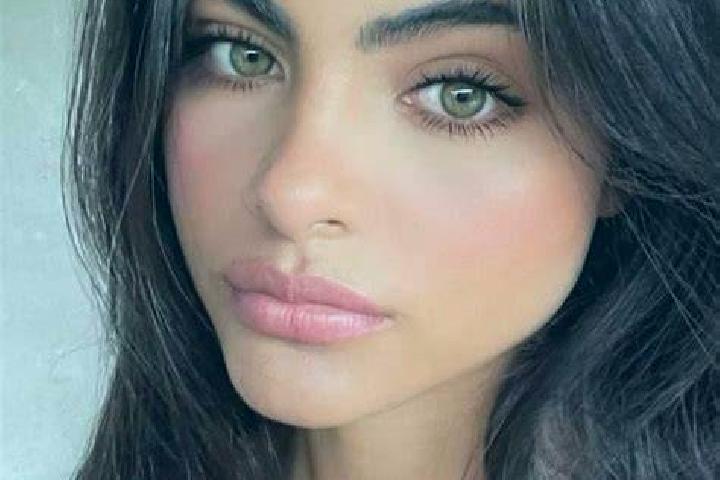Sienna, 36, a black blue-eyed indian companion based in Saldes. Offering BDSM, Couples, CIM, OWO. Available for incall and outcall, overnight bookings availa...