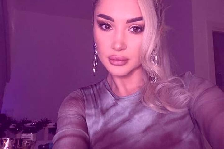 Sienna, 36, a blonde brown-eyed middle eastern companion based in Tlaltetelco (San Miguel Tlaltetelco). Offering Fetish, Party Girl, GFE, BDSM. Available for...