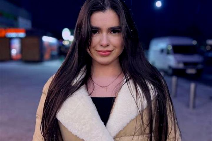 Sienna, 36 — Escort in Tomakivka, Ukraine