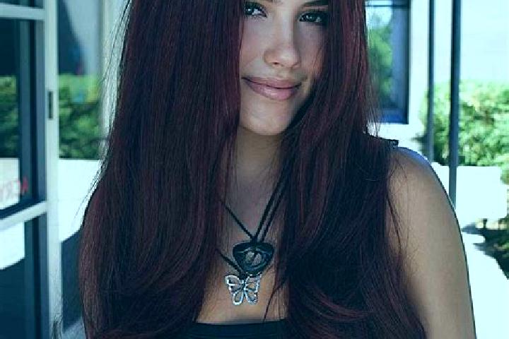 Sienna, 37, a auburn dark-eyed european companion based in Huilong. Offering CIM, Girlfriend Experience, Couples, Travel Companion, Prostate Massage. Availab...