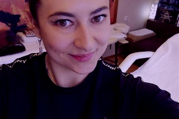 Sienna, 37, a black amber-eyed asian companion based in Moutiers-sous-Argenton. Offering Duos, Domination, BDSM, Fetish. Available for incall and outcall, ov...