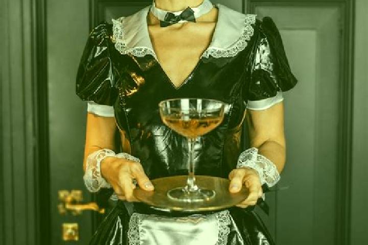 Sienna, 37, a black amber-eyed mixed companion based in Breil. Offering Striptease, Roleplay, Duos, BDSM. Available for incall and outcall, day and evening d...