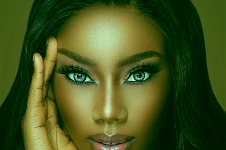 Sienna, 37, a black blue-eyed ebony companion based in Bancu. Offering Prostate Massage, Striptease, 69, Dinner Date, BDSM. Available for incall and outcall,...