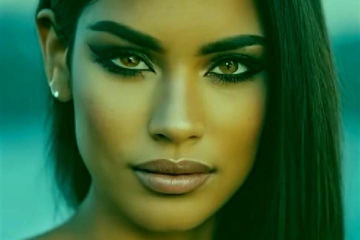 Sienna, 37, a black brown-eyed latina companion based in Apold. Offering CIM, Tantra, Roleplay, OWO, GFE. Available for incall and outcall, day and evening d...