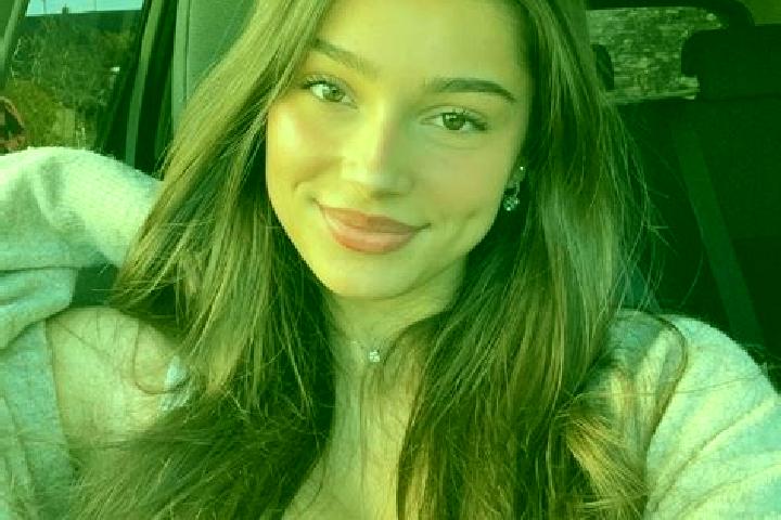 Sienna, 37, a brunette amber-eyed middle eastern companion based in Houten. Offering CIM, A-Level, Party Girl. Available for incall and outcall, day and even...