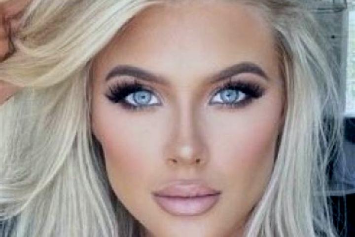 Sienna, 37, a platinum blonde grey-eyed ebony companion based in Cubel. Offering Striptease, Erotic Massage, Duos, Roleplay, Couples. Available for incall an...