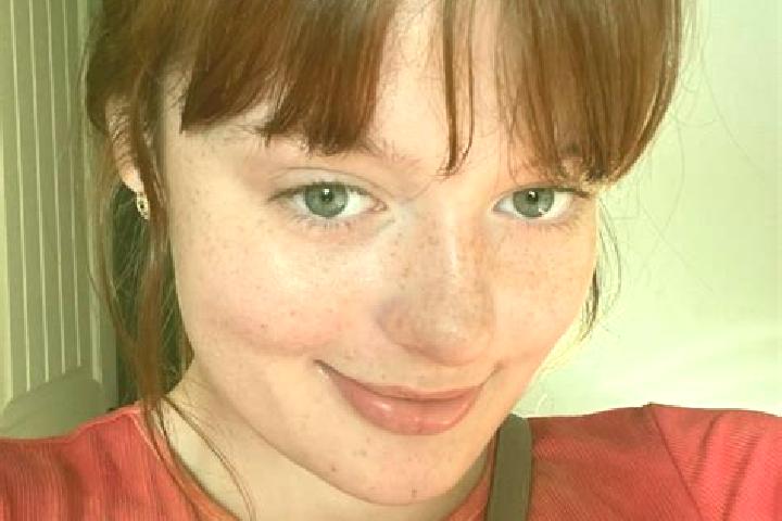 Sienna, 37, a red brown-eyed asian companion based in Domangbeu. Offering BDSM, Dinner Date, OWO, 69. Available for incall and outcall, day and evening dates.