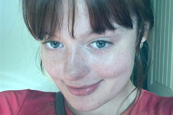Sienna, 37, a red grey-eyed mixed companion based in Zumikon. Offering Striptease, CIM, Dinner Date, Roleplay. Available for incall and outcall, day and even...