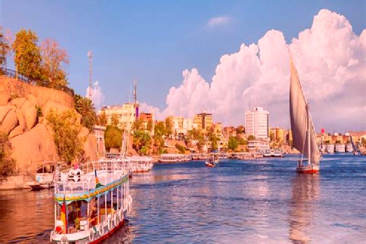 Sienna, 37 — Escort in Atfih, Egypt