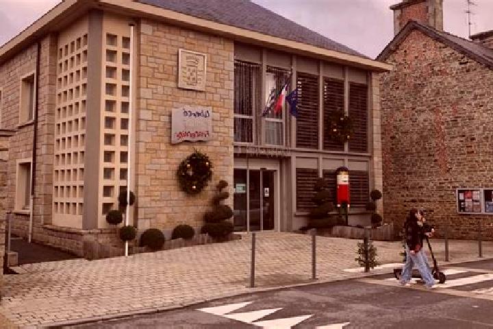 Sienna, 37 — Escort in La Bouexiere, France