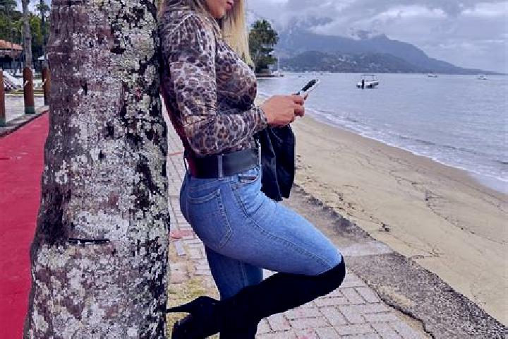 Sienna, 37 — Escort in Landri Sales, Brazil