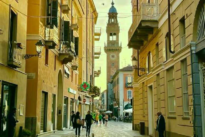 Sienna, 37 — Escort in Sant Andrea in Casale, Italy