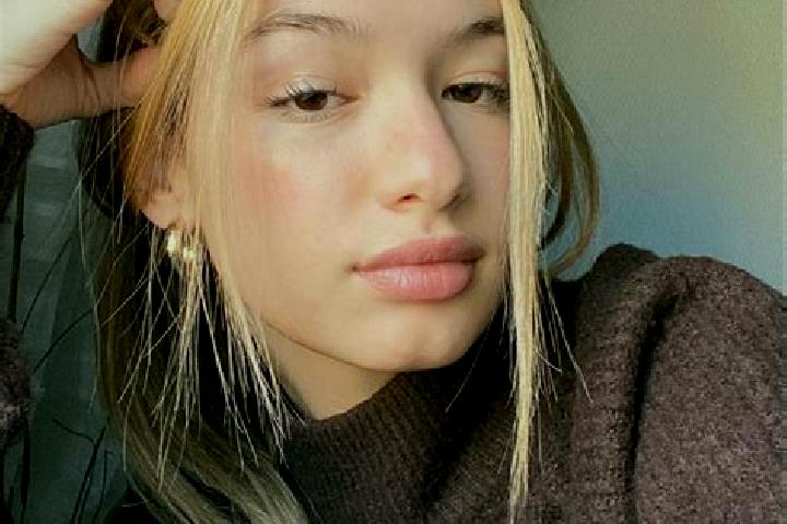 Sienna, 38, a blonde brown-eyed caucasian companion based in Diokagouine. Offering 69, Duos, Couples. Available for incall and outcall, day and evening dates.