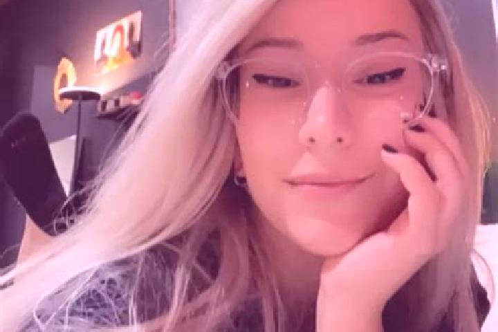 Sienna, 38, a blonde dark-eyed asian companion based in Zebra. Offering A-Level, Fetish, 69, Erotic Massage. Available for incall and outcall, day and evenin...