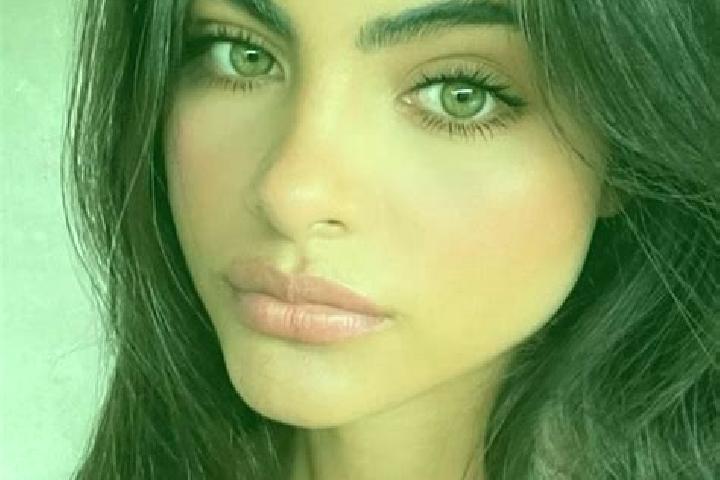 Sienna, 38, a brunette grey-eyed indian companion based in Keputran. Offering Prostate Massage, Erotic Massage, GFE. Available for incall and outcall, overni...
