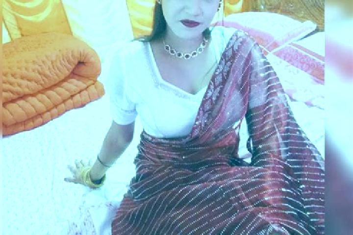 Sienna, 38 — Escort in Belonia, India