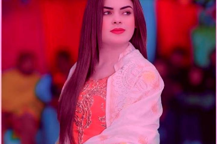 Sienna, 38 — Escort in Kamar Mushani, Pakistan