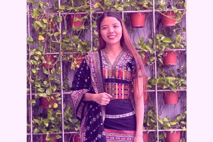 Sienna, 38 — Escort in Kan Beit, Myanmar