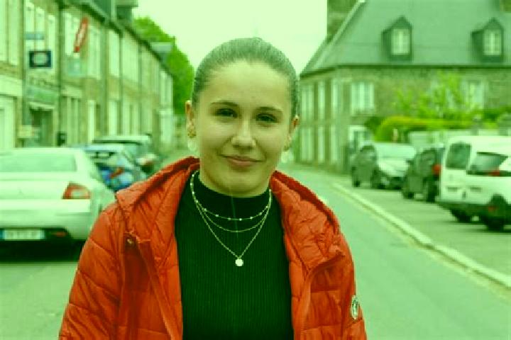 Sienna, 38 — Escort in Landelles-et-Coupigny, France