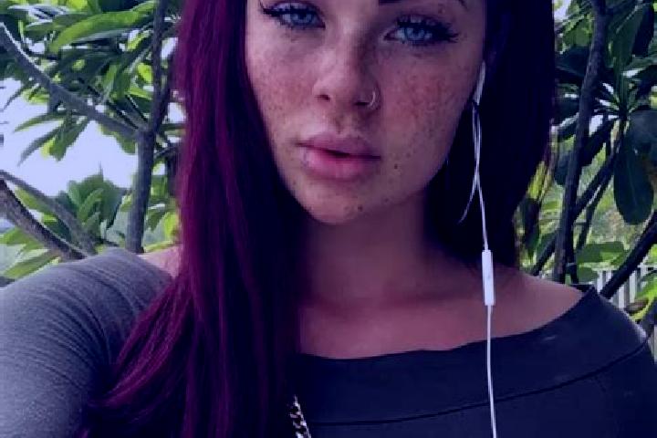 Sienna, 39, a red green-eyed mixed companion based in Miesenbach bei Birkfeld. Offering Striptease, Duos, 69, Deep French Kissing. Available for incall and o...