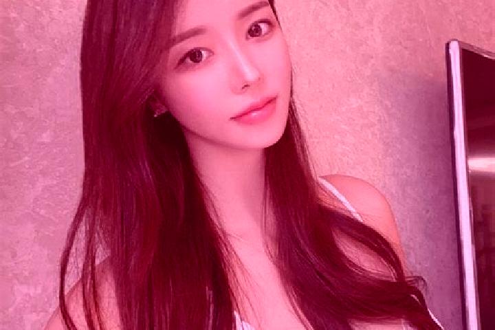 Sienna, 39 — Escort in Liaolan, China