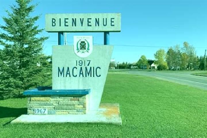Sienna, 39 — Escort in Macamic, Canada