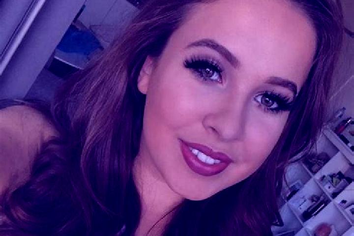Sofia, 20, a auburn amber-eyed mediterranean companion based in Ripollet. Offering Overnight, Party Girl, Duos, Striptease. Available for incall and outcall,...