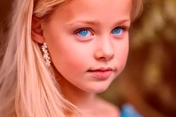 Sofia, 20, a blonde blue-eyed caribbean companion based in Limbaan. Offering GFE, Duos, Roleplay. Available for incall and outcall, day and evening dates.