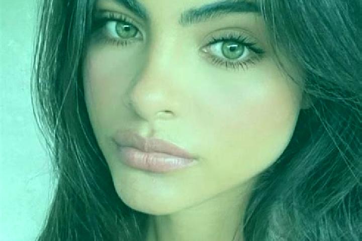 Sofia, 20, a dark blonde hazel-eyed european companion based in Batina. Offering Dinner Date, Domination, Overnight. Available for incall and outcall, overni...