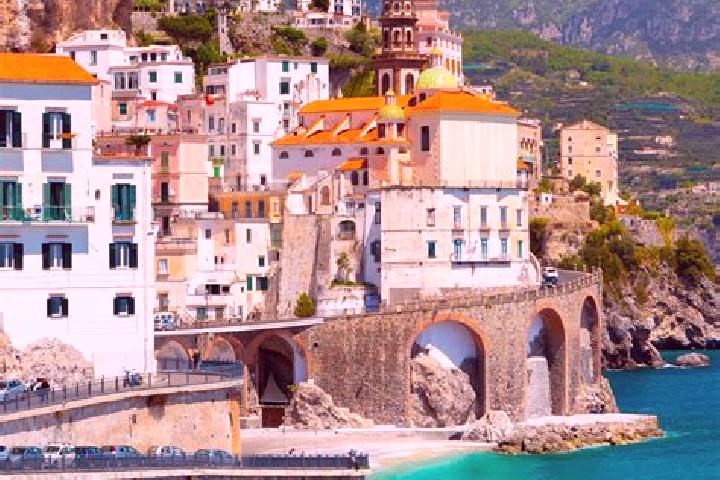 Sofia, 20 — Escort in Campanella-Gianforma, Italy