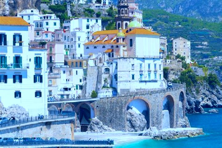 Sofia, 20 — Escort in Esine, Italy