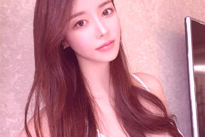Sofia, 20 — Escort in Huzhuang, China