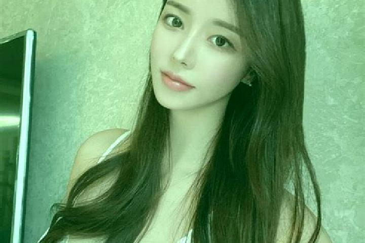 Sofia, 20 — Escort in Luoqiaocun, China