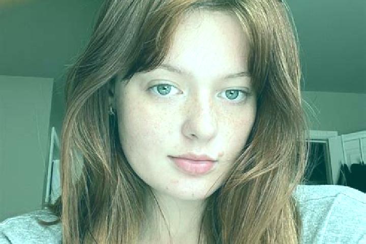 Sofia, 21, a auburn amber-eyed mixed companion based in Cottonwood Heights. Offering CIM, Dinner Date. Available for incall and outcall, overnight bookings a...