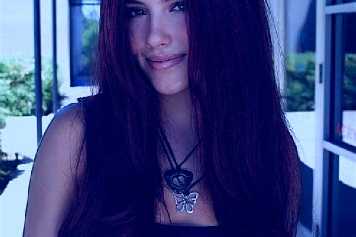 Sofia, 21, a auburn brown-eyed middle eastern companion based in Priladozhskiy. Offering Erotic Massage, Duos, Dinner Date, BDSM. Available for incall and ou...
