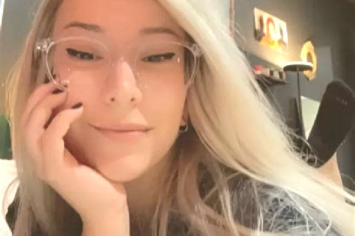 Sofia, 21, a blonde grey-eyed asian companion based in Lago dos Rodrigues. Offering Fetish, GFE, Tantra, OWO, CIM. Available for incall and outcall, day and ...